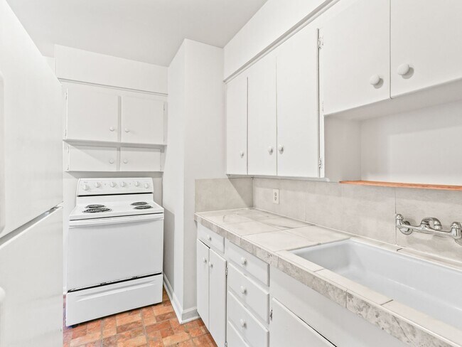 Foto del edificio - 9572 N Calhoun Ave