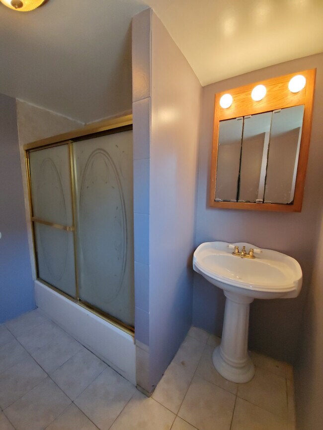 Foto del edificio - 112 Keller Street