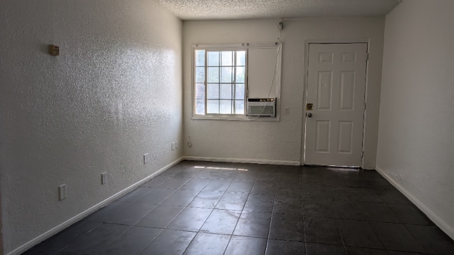 Building Photo - 32350 Rancho Vista Dr