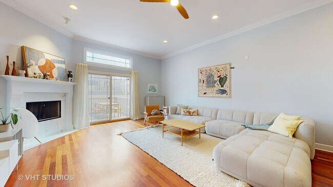 Building Photo - 2841 N Talman Ave