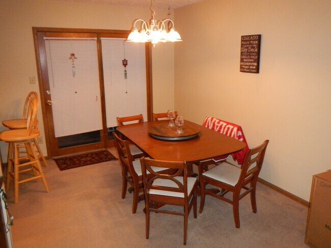 Foto del edificio - 426 Christy Drive