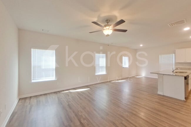 Building Photo - 3564 Bridgewood Dr