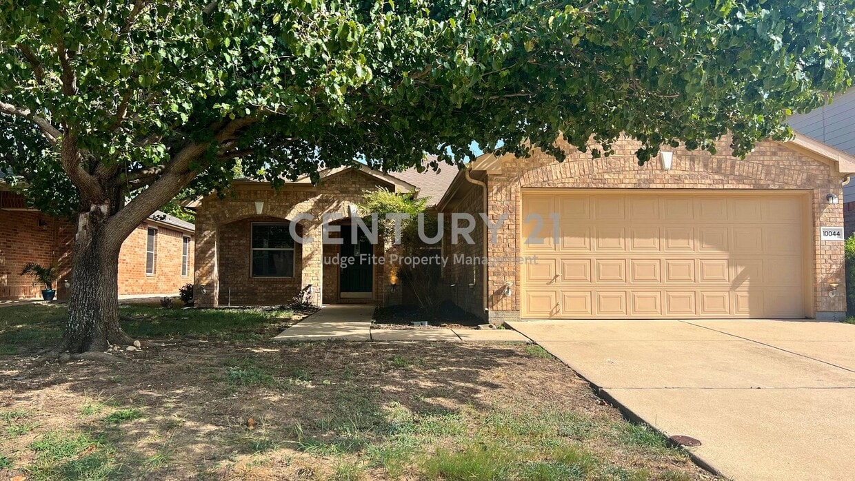 Lovely 3/2/2 in Fort Worth For Rent! - Lovely 3/2/2 in Fort Worth For Rent!