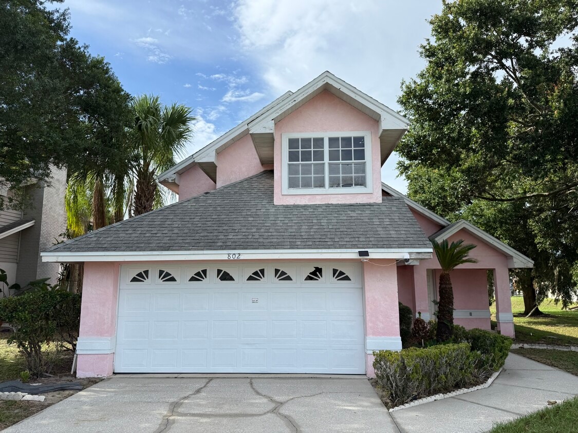 Foto principal - 802 Arietta Cir N