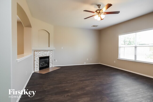 Foto del edificio - 8610 Sunny Gallop Dr