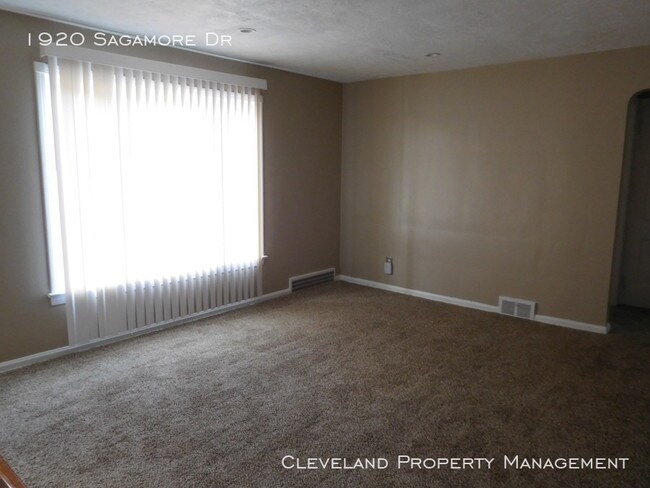 Building Photo - 1920 Sagamore Dr