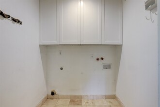 Building Photo - 963 Althea Dr