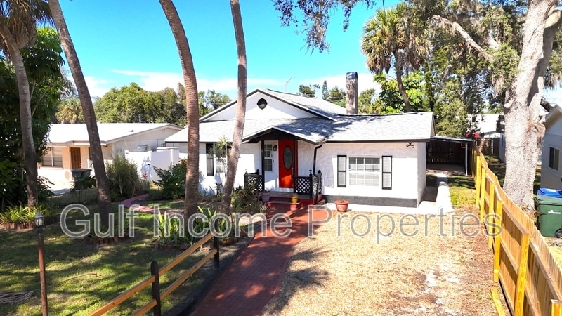 Photo - 2635 Arnold Street