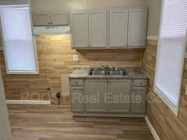 Foto del edificio - 15 Vernon Ave