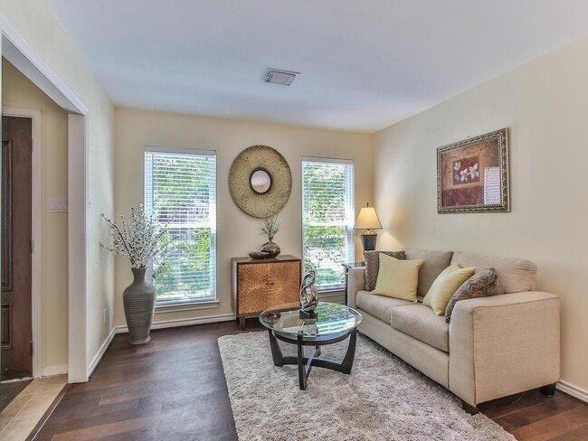 Building Photo - 12514 Kingsride Ln