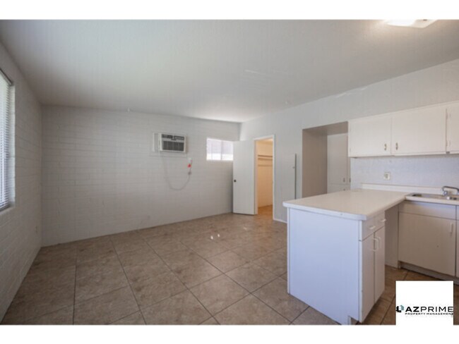 Foto del edificio - Welcome to your Ideal Tempe Studio Unit wi...