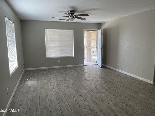 Foto del edificio - 1052 N Colorado St