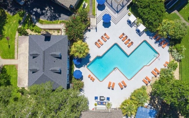 Building Photo - The Avenues of West Ashley
