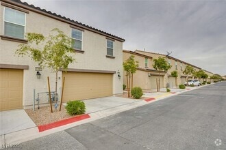 Building Photo - 5164 Steep Cliffs Ave
