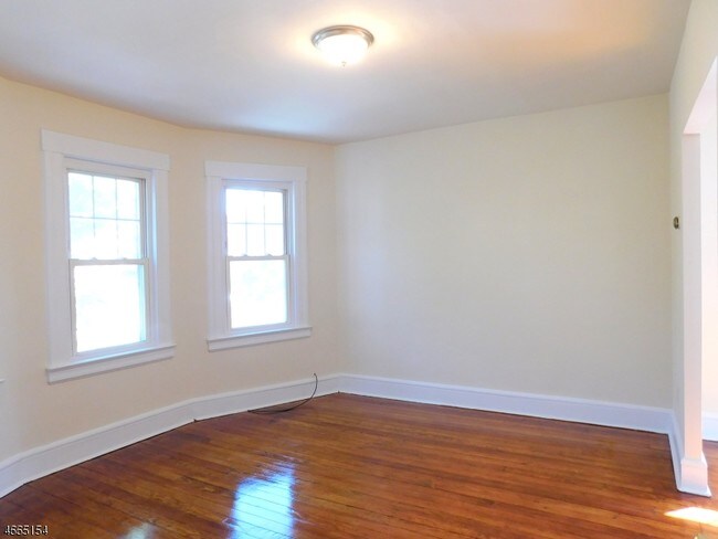 Building Photo - 17 Chapel St