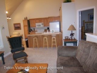 Building Photo - 112 Aspen Meadows Rd
