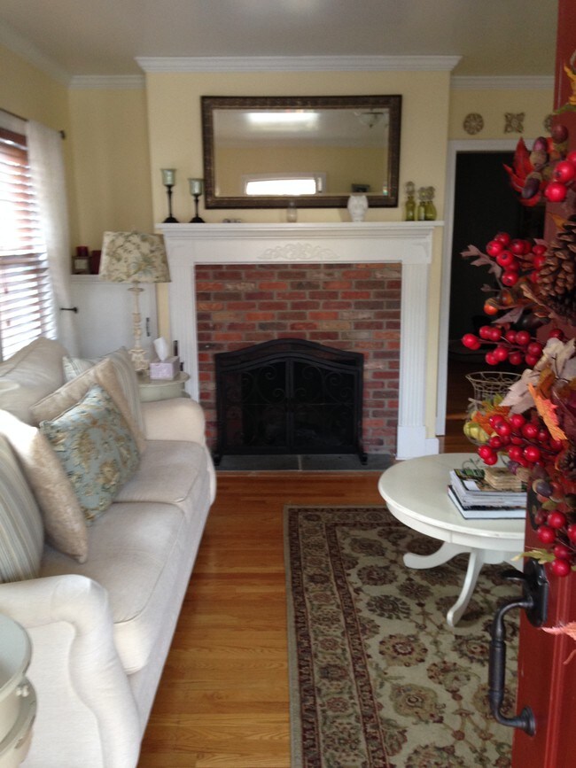 117 Grasmere Ave, Fairfield, CT 06824 Townhome Rentals in Fairfield