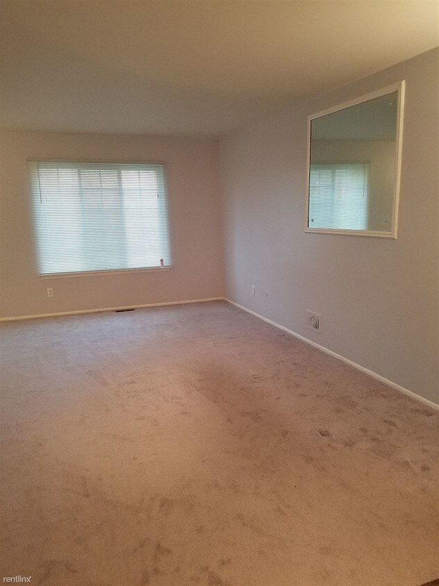 Foto principal - 30200 Southfield Rd