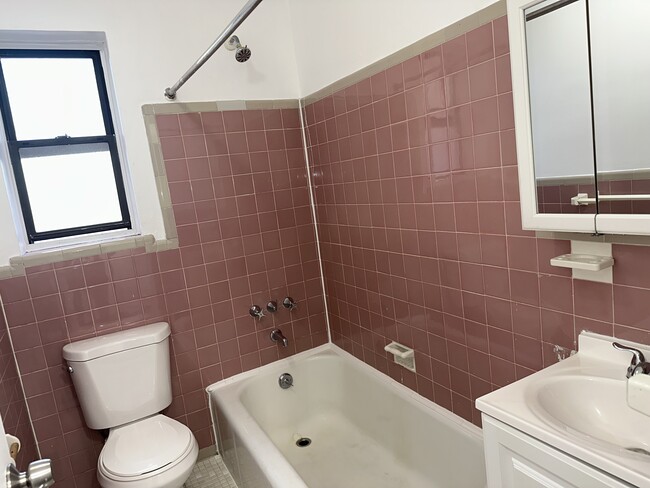 Foto del edificio - 1104 Palisade Ave