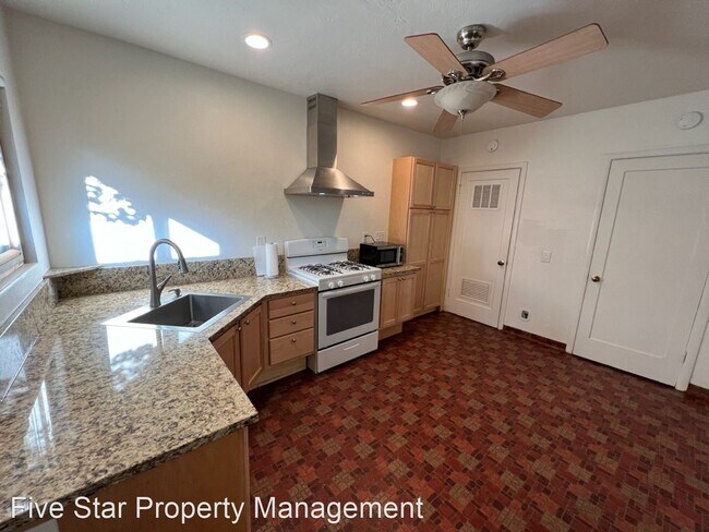 Building Photo - 1 br, 1 bath House - 1514 Scenic Dr