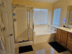 Building Photo - 3732 Shimmering Creek Ave