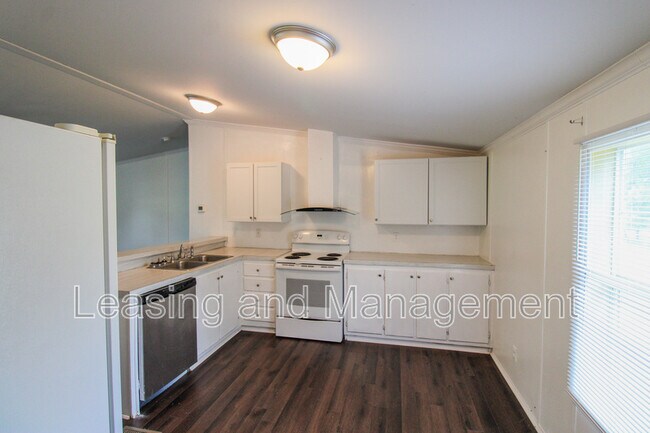 Foto del edificio - 3716 State Rd S-10-1333