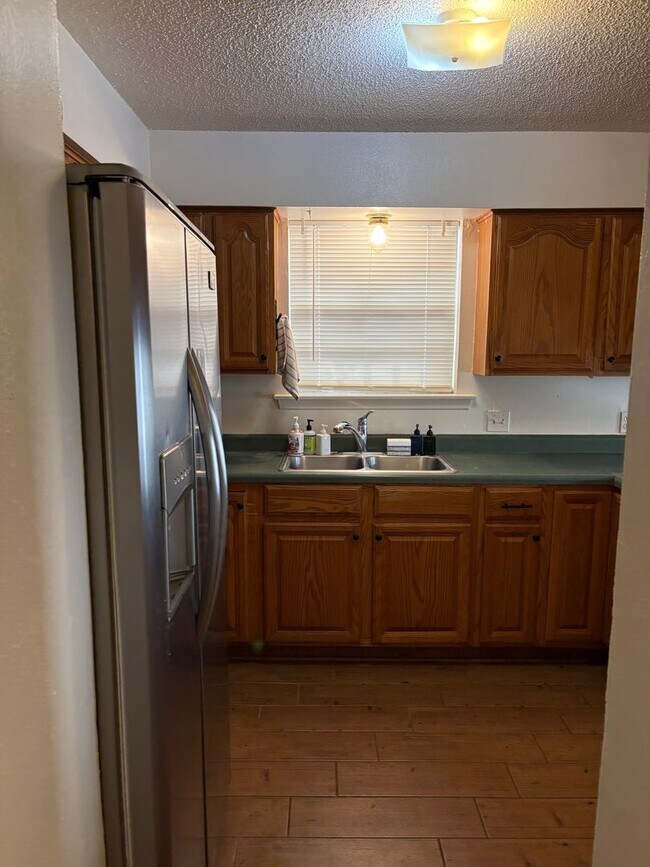 Building Photo - 3 Bedroom Townhome Just 3 Blocks from St. Charles Ave.