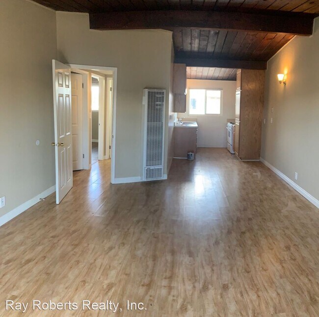 Foto del edificio - 2257-2261 Maple St