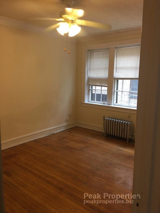 Building Photo - 617 Sheridan Sq