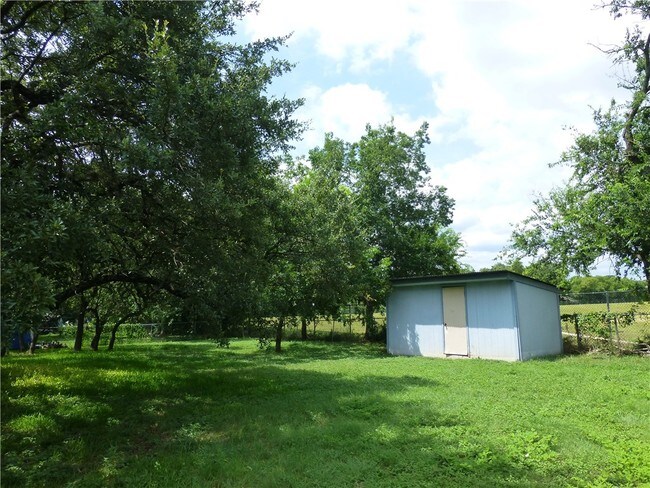 Building Photo - 1401 Serene Oaks Dr