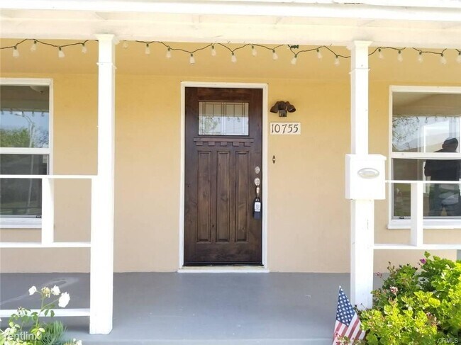 Building Photo - 2 br, 1 bath Duplex - 10755 Northgate St