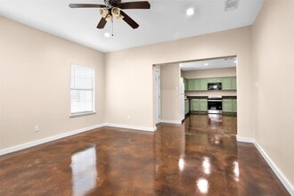 Building Photo - 3129 Molly Dr