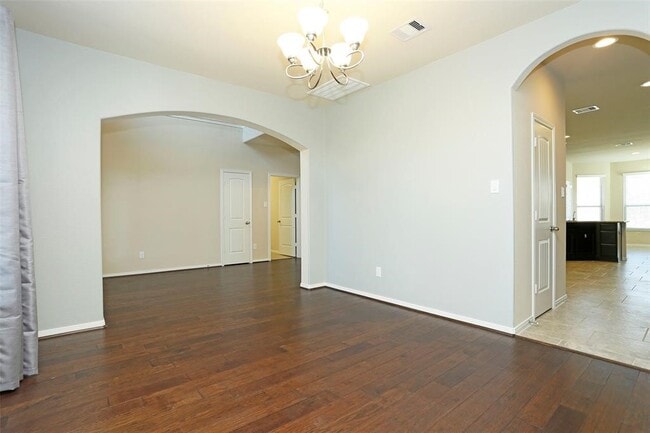 Building Photo - 9702 Massanutten Ln