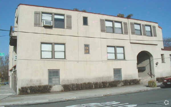 Foto del edificio - 618 W 7th St