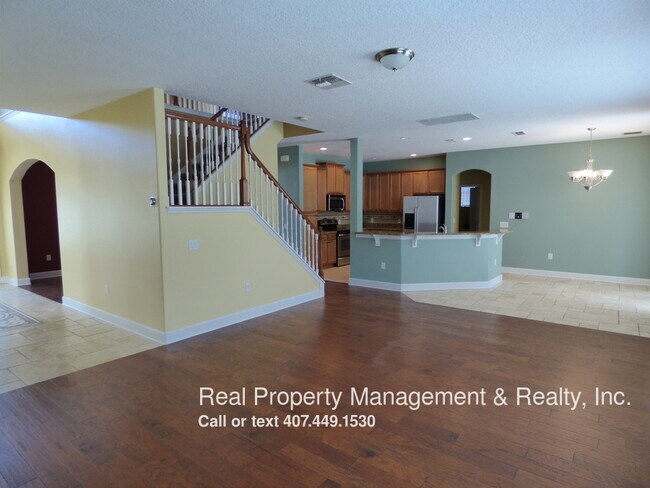 Building Photo - 6 BR / 4.5 BA Home In Westyn Bay