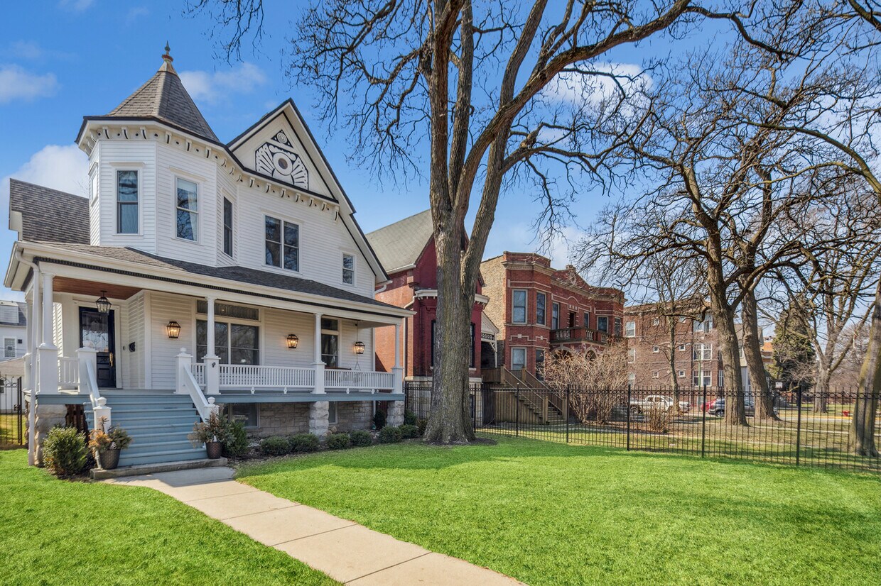 2549 W Logan Blvd, Chicago, IL 60647 House Rental in Chicago, IL