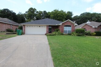 Building Photo - 10943 Southern Trace Cir