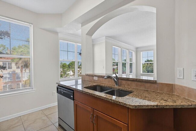 Building Photo - 10435 Midtown Parkway #455