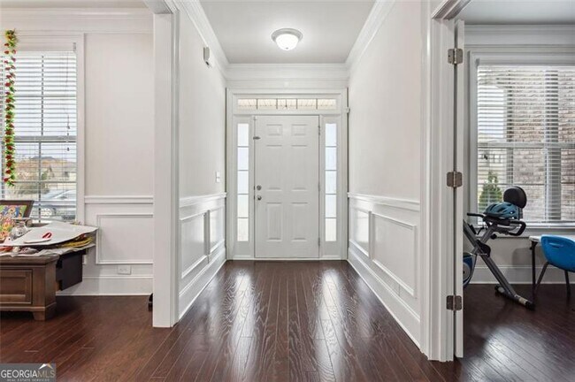 Building Photo - 1645 Dahlia Dr