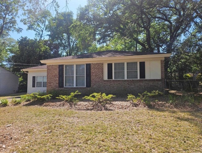 Building Photo - 1232 Winifred Dr