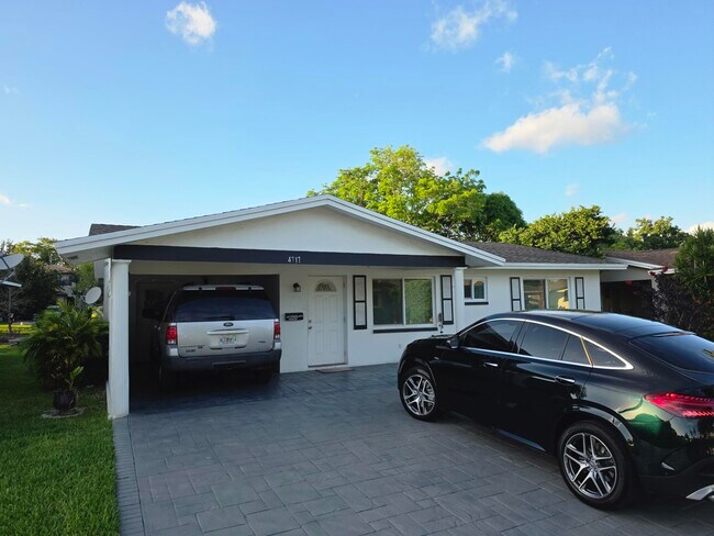 Building Photo - 4717 NW 58th St