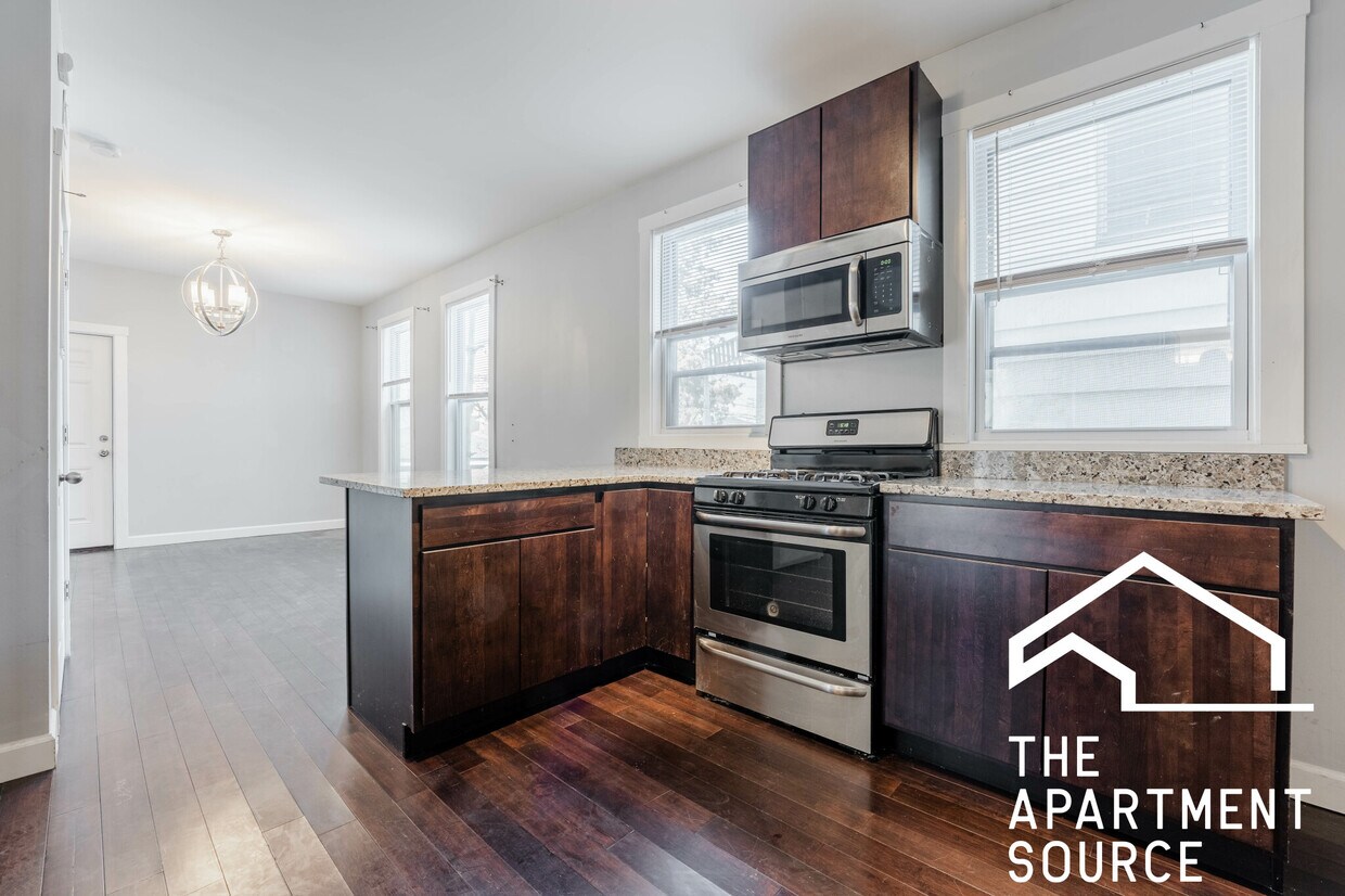 Foto principal - 2968 N Ridgeway Ave