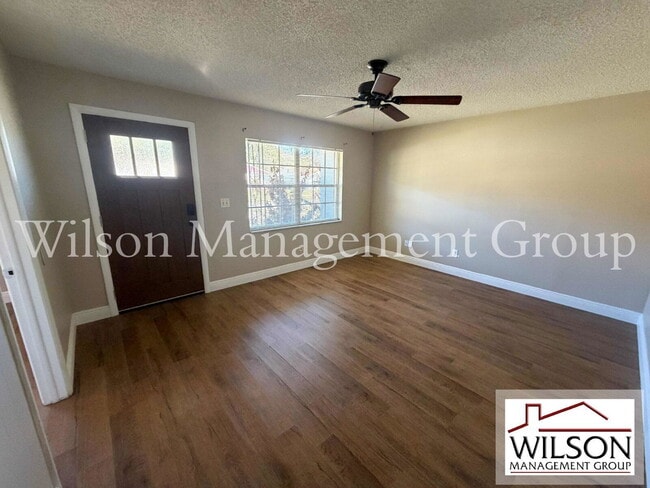 Foto del edificio - 1016 Malaga St