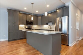 Building Photo - 314 Chases Ln