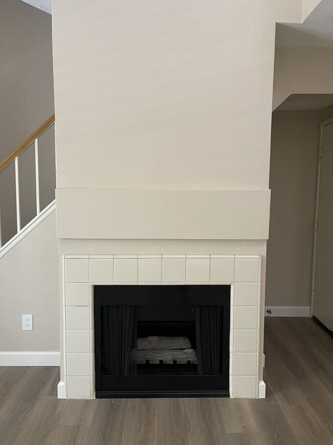 Foto del edificio - Charming Upstairs Loft – 1-Bedroom Condo-Style Living!