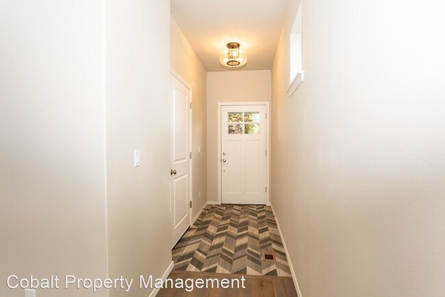 Foto del edificio - 2358 NE 6th St