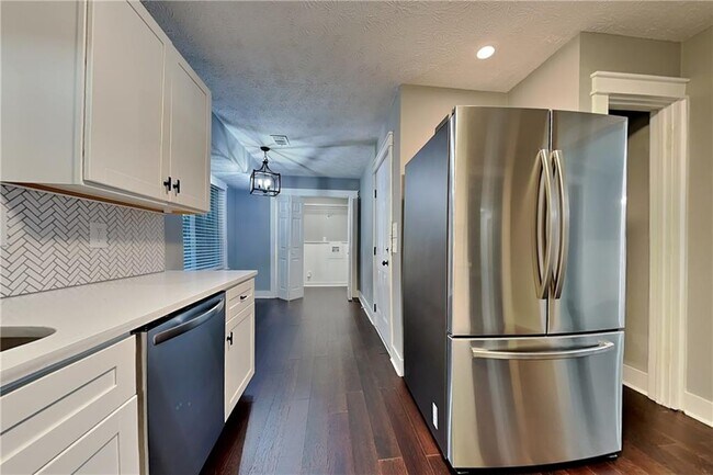 Foto del edificio - 3355 Hudson Ln