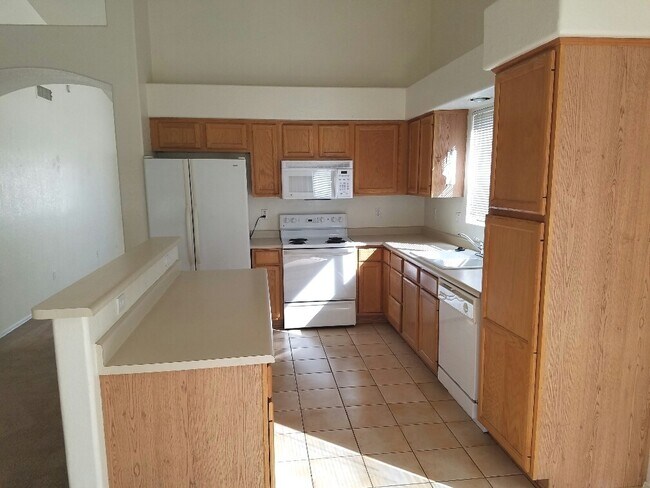 Foto del edificio - SPACIOUS HOME IN GREAT NORTHWEST LOCATION!