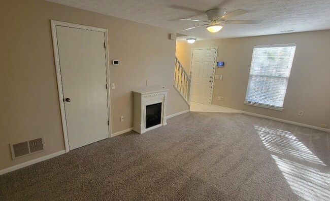 Foto del edificio - 382 Waterside Ave