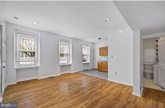 Foto del edificio - 3800 Spring Garden St
